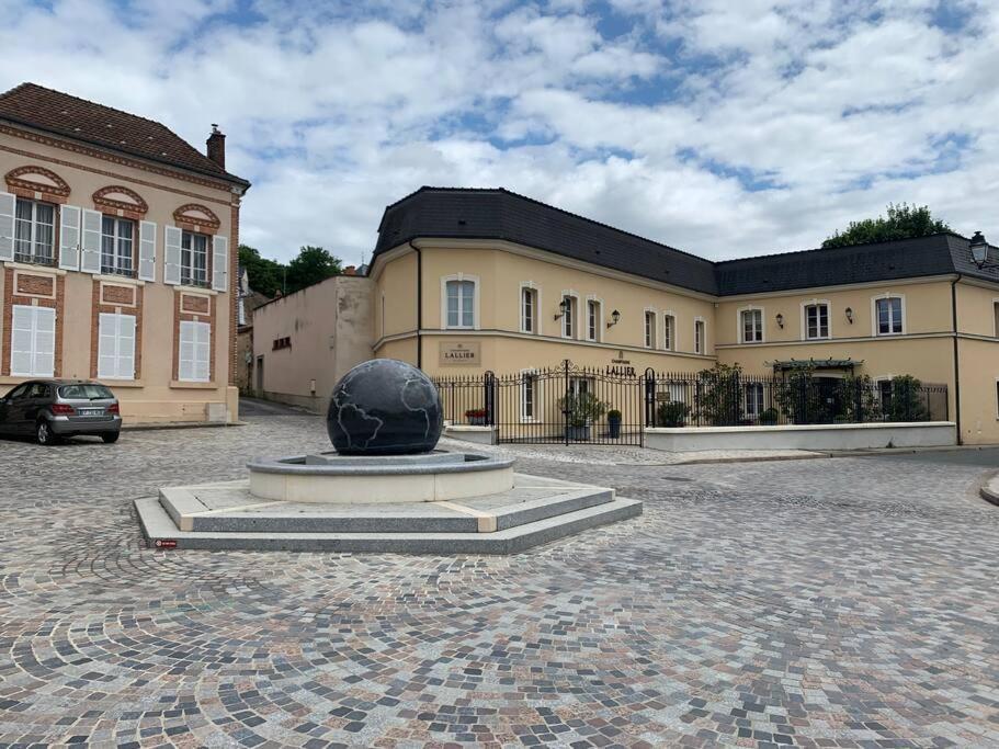L'Etape Champenoise Apartamento Ay-Champagne Exterior foto